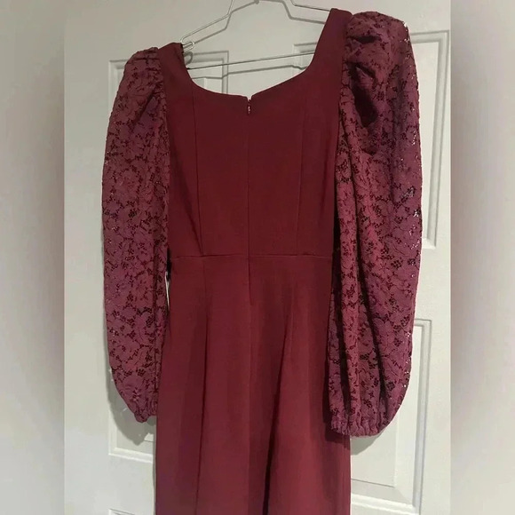 Women’s dress - Picture 1 of 2